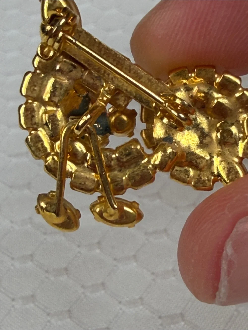 Adorable Vintage Gold Crystal Chick Brooch - with dangle legs!! So cute!
